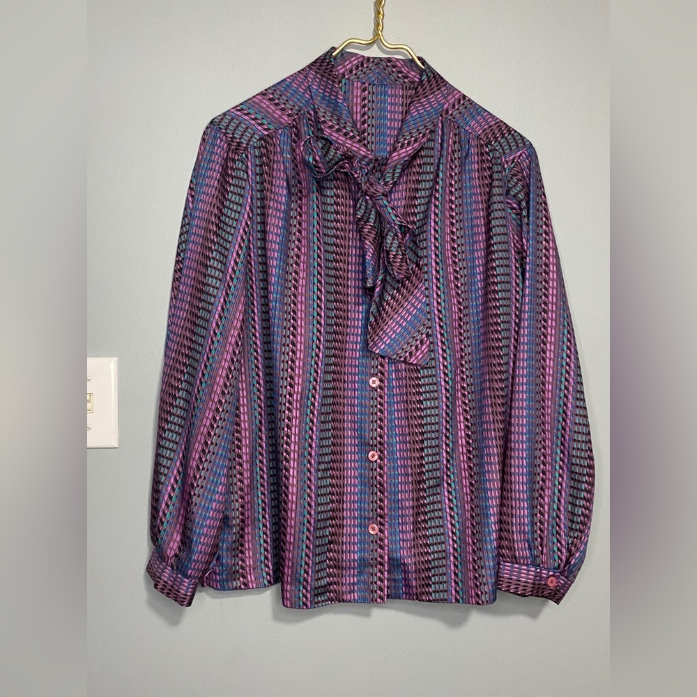 VTG RARE ILGWU Union Made Workers Union Tie Neck Blouse